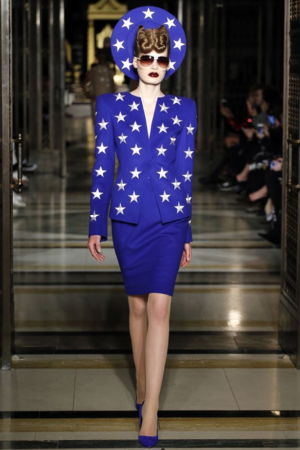 عرض أزياء المصمم غاريث بو لخريف وشتاء 2016