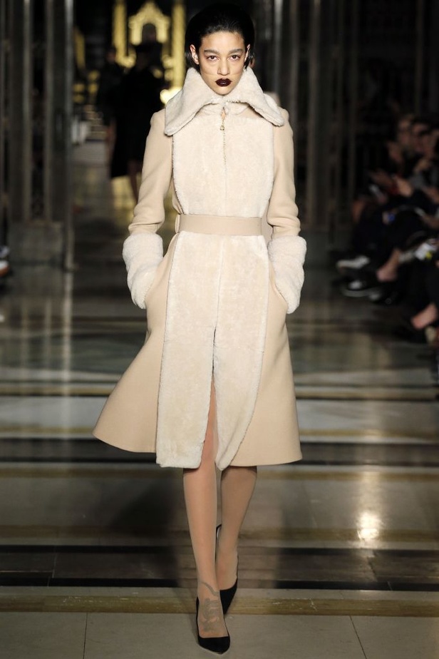 عرض أزياء المصمم غاريث بو لخريف وشتاء 2016