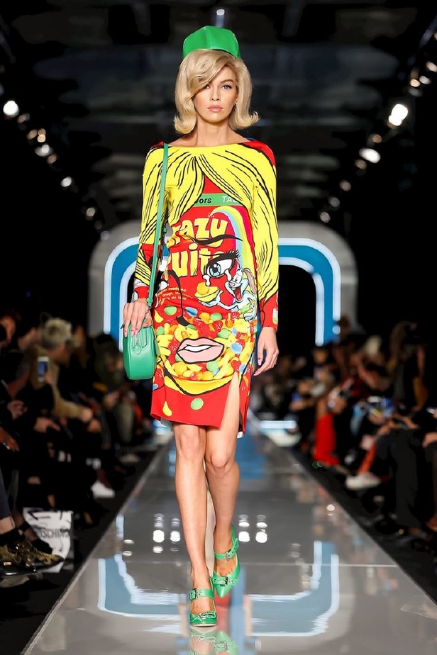 عرض ازياء موسكينو لخريف وشتاء 2018