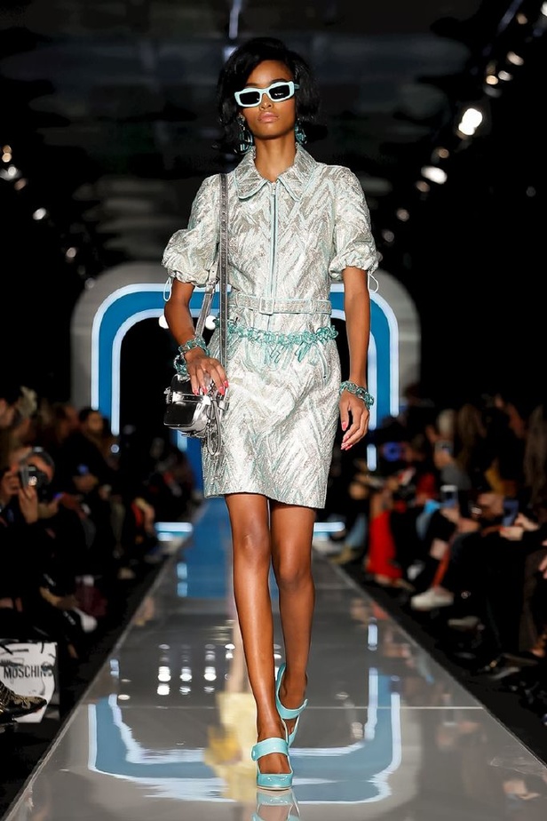 عرض ازياء موسكينو لخريف وشتاء 2018
