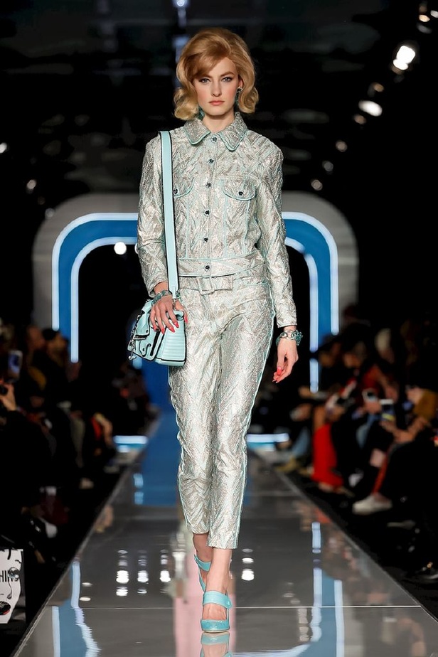 عرض ازياء موسكينو لخريف وشتاء 2018