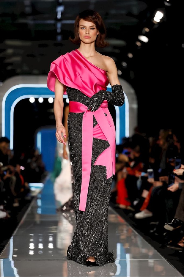 عرض ازياء موسكينو لخريف وشتاء 2018