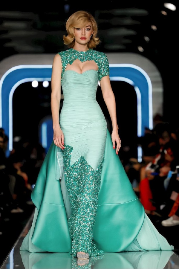 عرض ازياء موسكينو لخريف وشتاء 2018