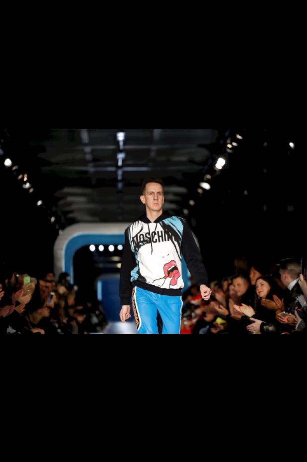 عرض ازياء موسكينو لخريف وشتاء 2018