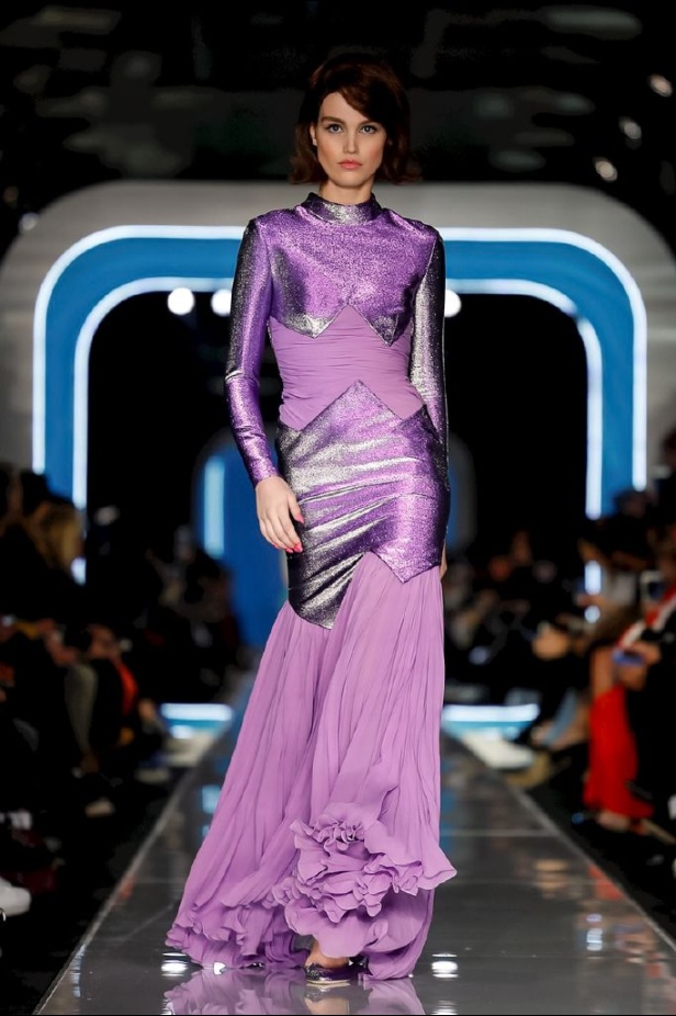 عرض ازياء موسكينو لخريف وشتاء 2018