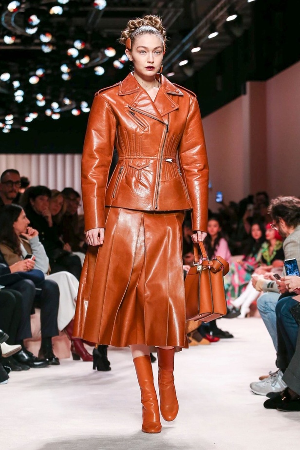 مجموعة فندي FENDI لخريف وشتاء 2020-2021 خلال اسبوع الموضة في ميلانو 