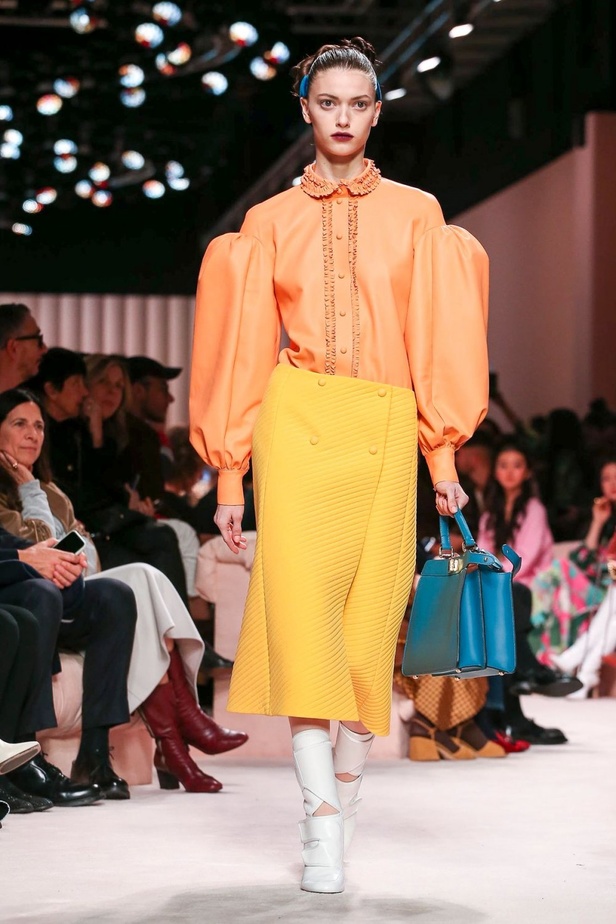 مجموعة فندي FENDI لخريف وشتاء 2020-2021 خلال اسبوع الموضة في ميلانو 