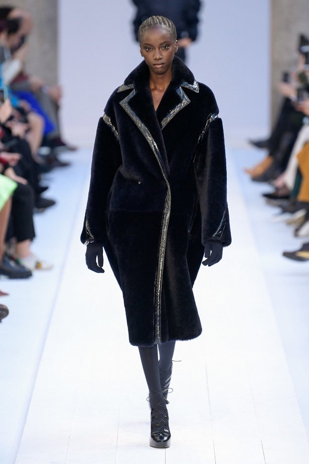 مجموعة ماكس مارا من اسبوع الموضة في ميلانو لخريف وشتاء 2020-2021 