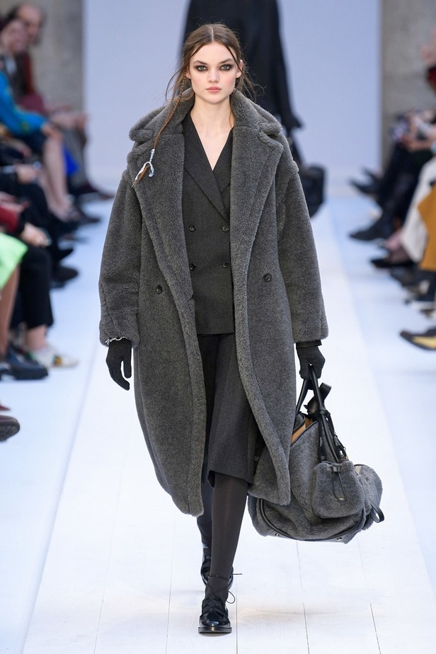 مجموعة ماكس مارا من اسبوع الموضة في ميلانو لخريف وشتاء 2020-2021 