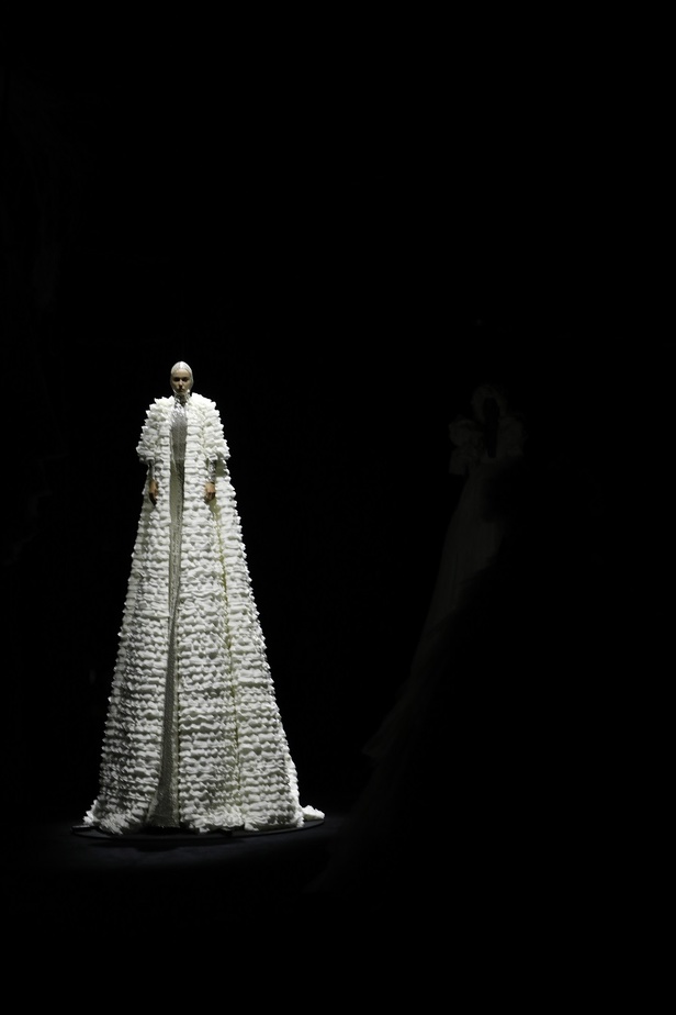 مجموعة دار فالنتينو Valentino لـخريف وشتاء 2021  تصاميم راقية تأخذنا الى الأحلام