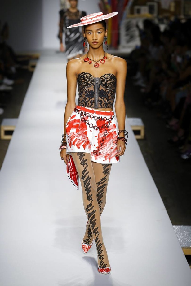 مجموعة موسكينو لموسم ربيع وصيف 2019