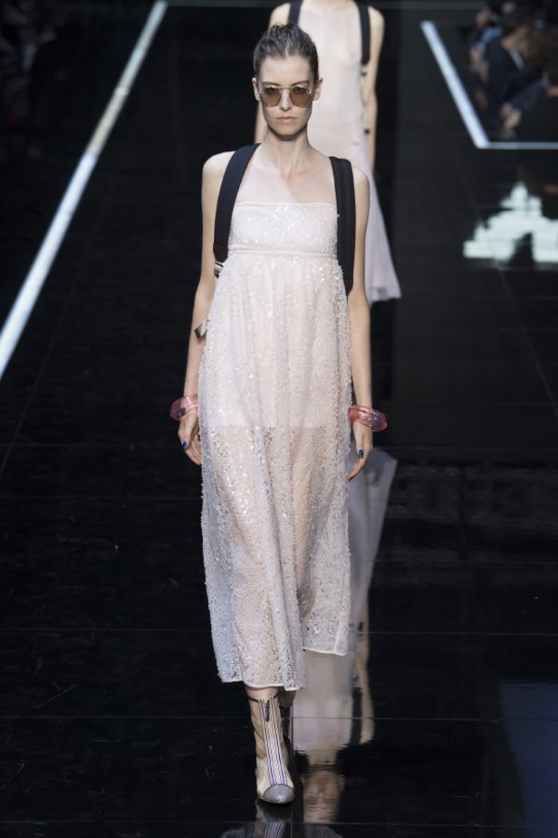 مجموعة Emporio Armani لربيع وصيف ٢٠١٩ !