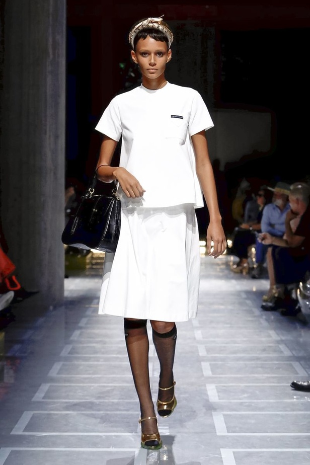 مجموعة برادا لموسم ربيع وصيف 2019