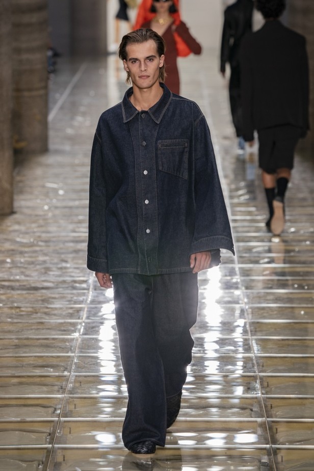 حرفية وإبداع في مجموعة Bottega Veneta لربيع وصيف 2020