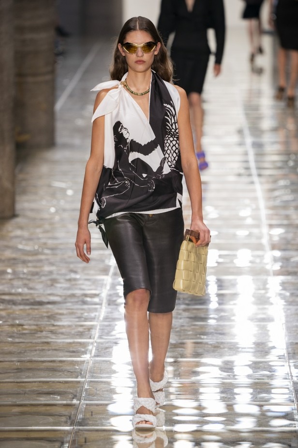 حرفية وإبداع في مجموعة Bottega Veneta لربيع وصيف 2020