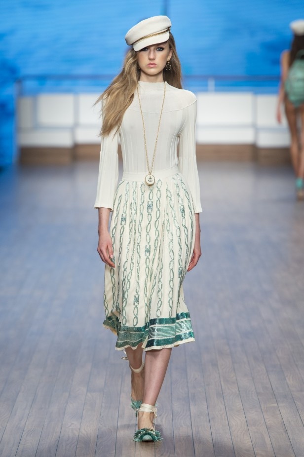 سافري الى عالم الرحلات البحرية مع مجموعة Elisabetta Franchi لربيع وصيف 2020