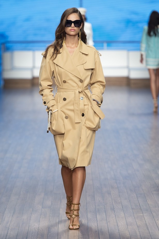 سافري الى عالم الرحلات البحرية مع مجموعة Elisabetta Franchi لربيع وصيف 2020