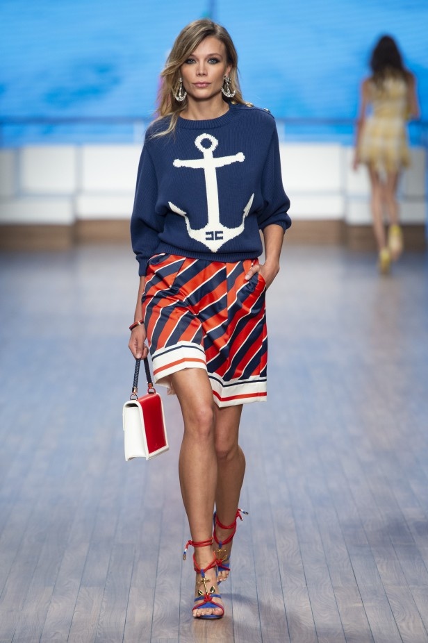 سافري الى عالم الرحلات البحرية مع مجموعة Elisabetta Franchi لربيع وصيف 2020