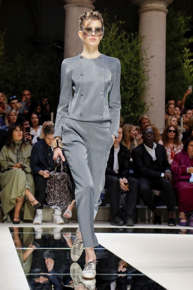 اسبوع الموضة في ميلان 2019 مجموعة GIORGIO ARMANI لربيع وصيف 2020