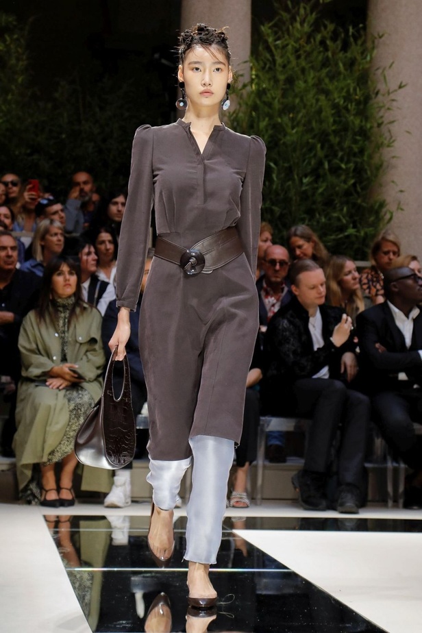 اسبوع الموضة في ميلان 2019 مجموعة GIORGIO ARMANI لربيع وصيف 2020