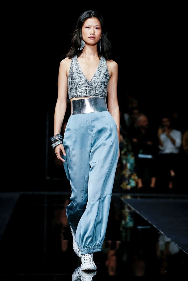 اسبوع الموضة في ميلان 2019 عرض أزياء Emporio Armani لربيع وصيف 2020 من ميلان