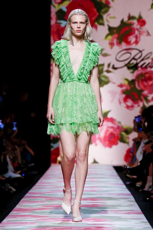 اسبوع الموضة في ميلان 2019 عرض أزياء  BLUMARINE لربيع وصيف 2020