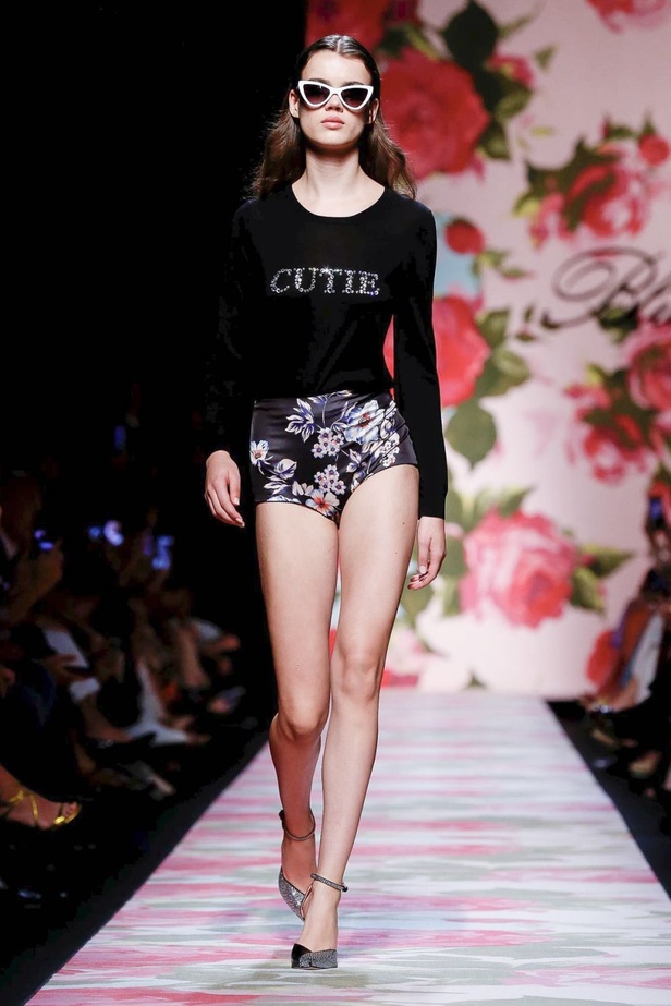 اسبوع الموضة في ميلان 2019 عرض أزياء  BLUMARINE لربيع وصيف 2020