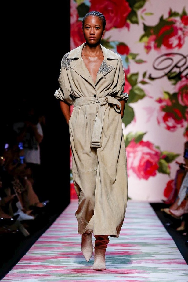 اسبوع الموضة في ميلان 2019 عرض أزياء  BLUMARINE لربيع وصيف 2020
