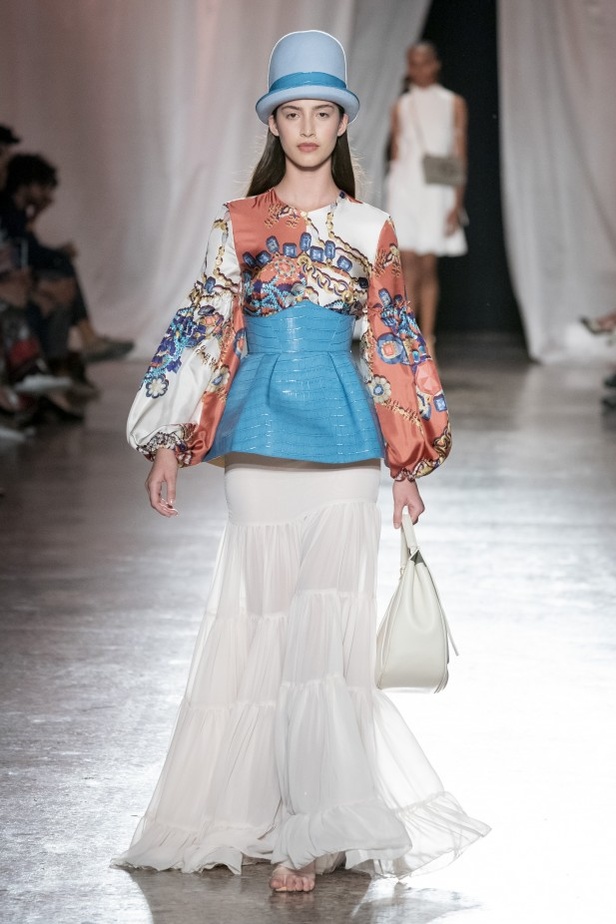 اسبوع الموضة في ميلان 2019 أزياء AIGNER الفاخرة لربيع وصيف 2020