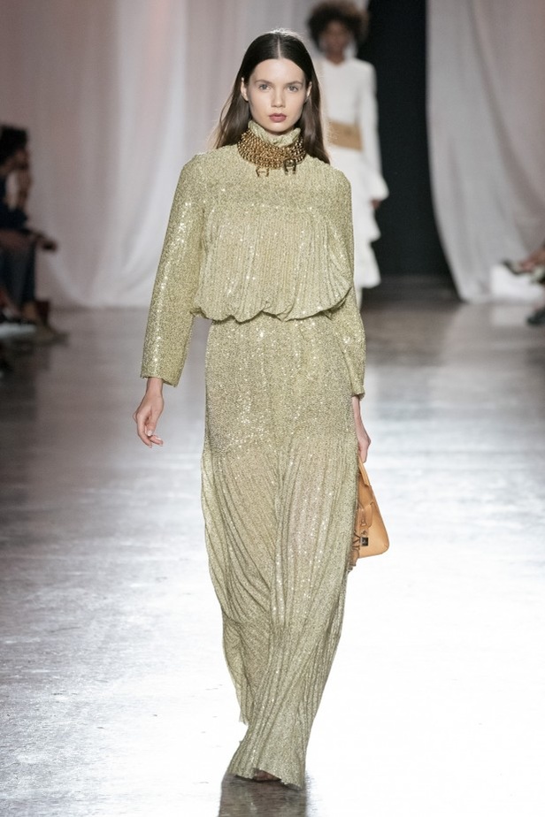 اسبوع الموضة في ميلان 2019 أزياء AIGNER الفاخرة لربيع وصيف 2020