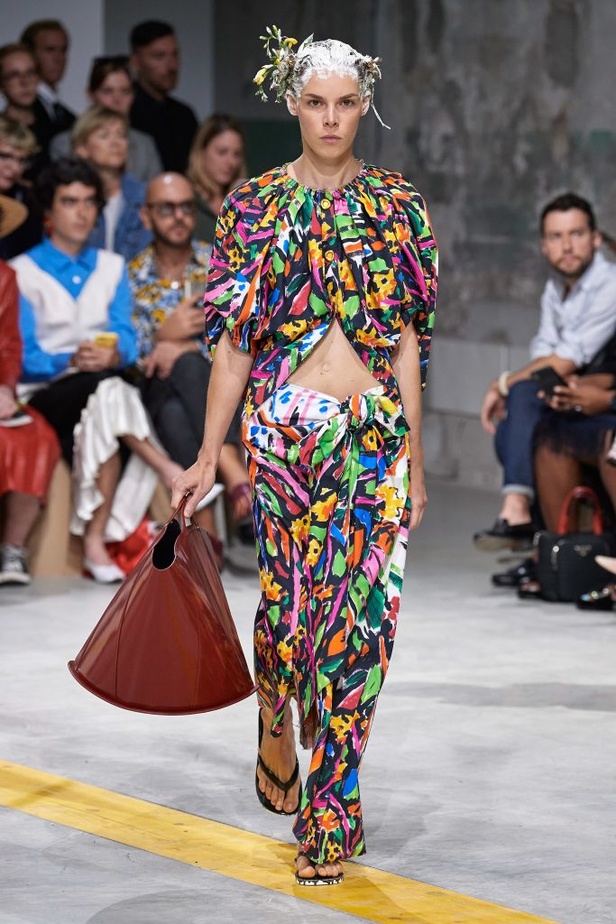 أسبوع الموضة في ميلانو 2019 مجموعة أزياء marni الجاهزة لربيع وصيف 2020