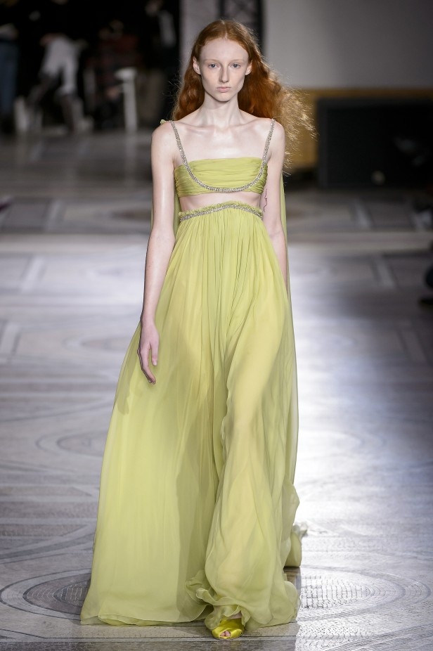 مجموعة Giambatista Valli من الألبسة الفاخرة لربيع وصيف 2018