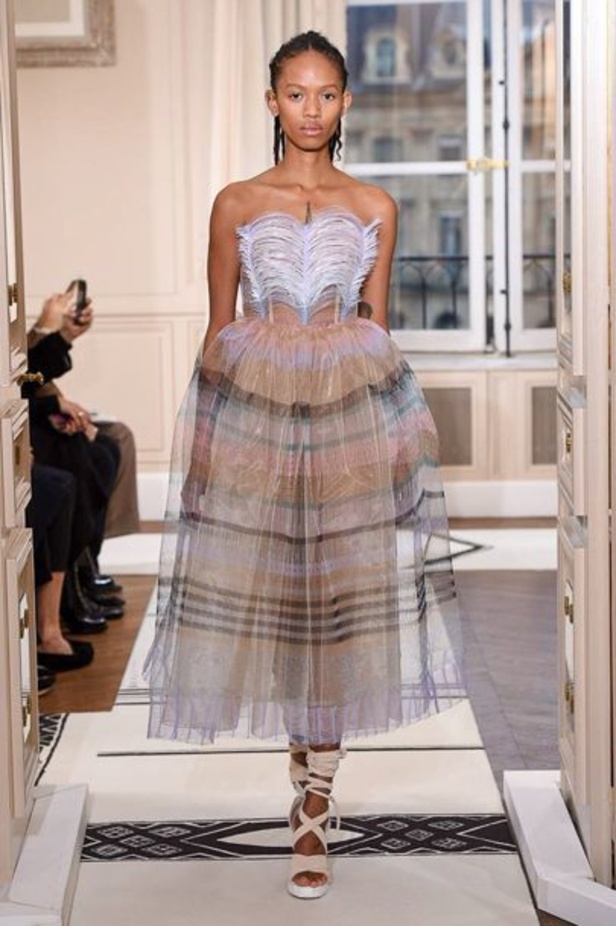 مجموعة "سكيابريلي" للهوت كوتو لموسم ربيع وصيف 2018