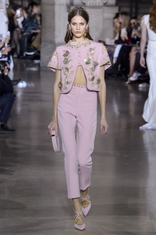 عرض ازياء جروج حقيبة لربيع وصيف 2018