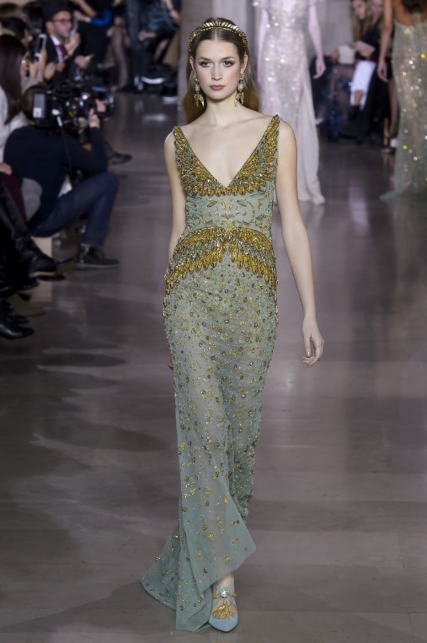 عرض ازياء جروج حقيبة لربيع وصيف 2018