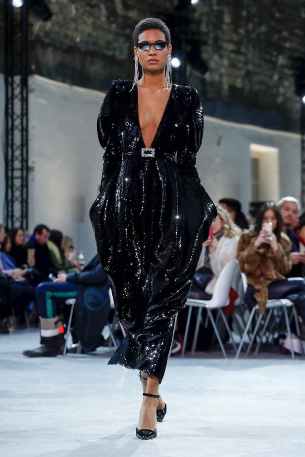 مجموعة الألبسة الراقية من ألكسندر فوتييه لربيع 2019