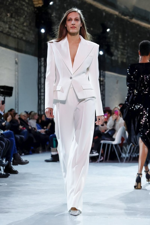 مجموعة الألبسة الراقية من ألكسندر فوتييه لربيع 2019