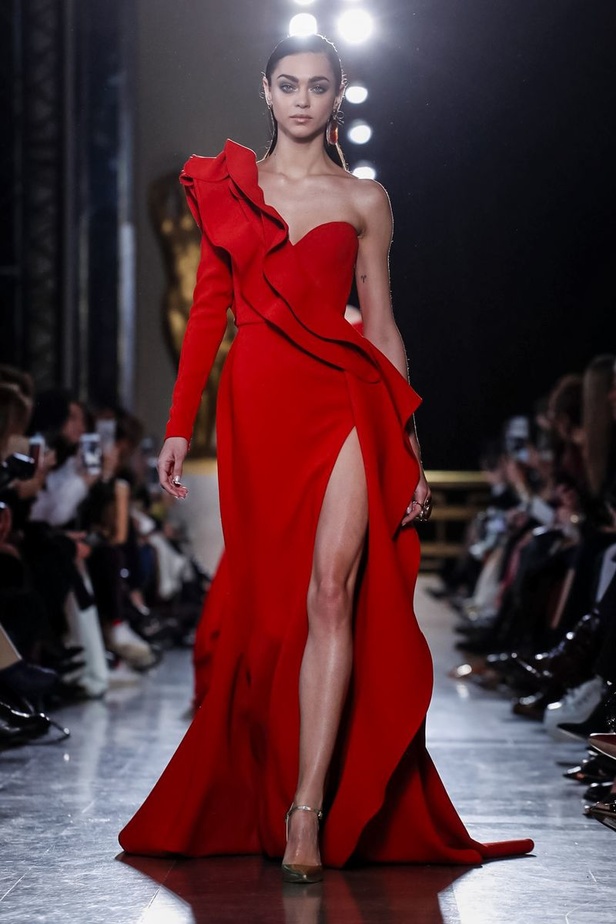 مجموعة ايلي صعب للهوت كوتور لربيع وصيف 2019