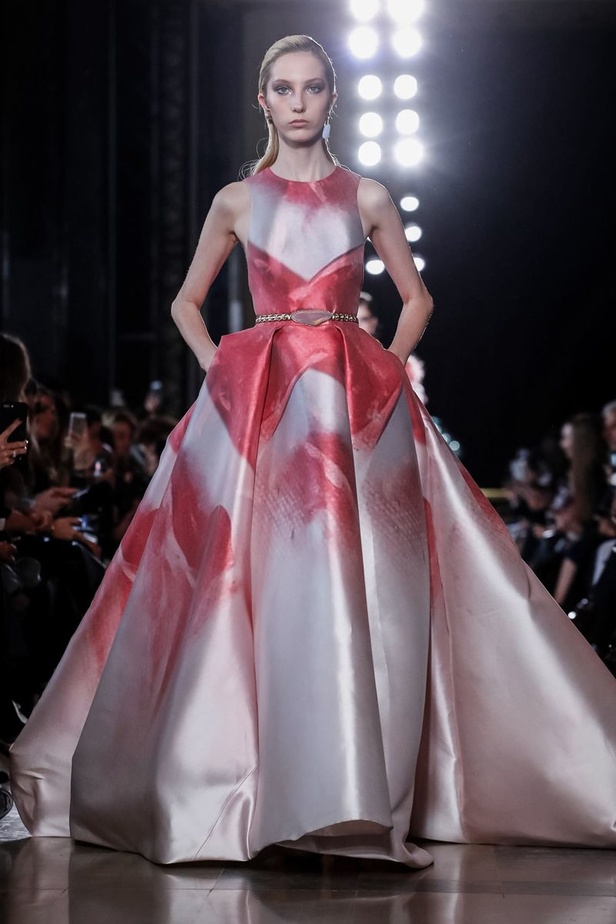 مجموعة ايلي صعب للهوت كوتور لربيع وصيف 2019