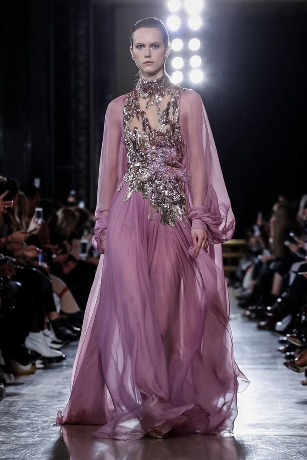 مجموعة ايلي صعب للهوت كوتور لربيع وصيف 2019