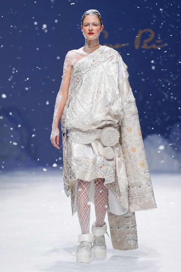 مجموعة Guo Pei للهوت كوتو لربيع وصيف 2020