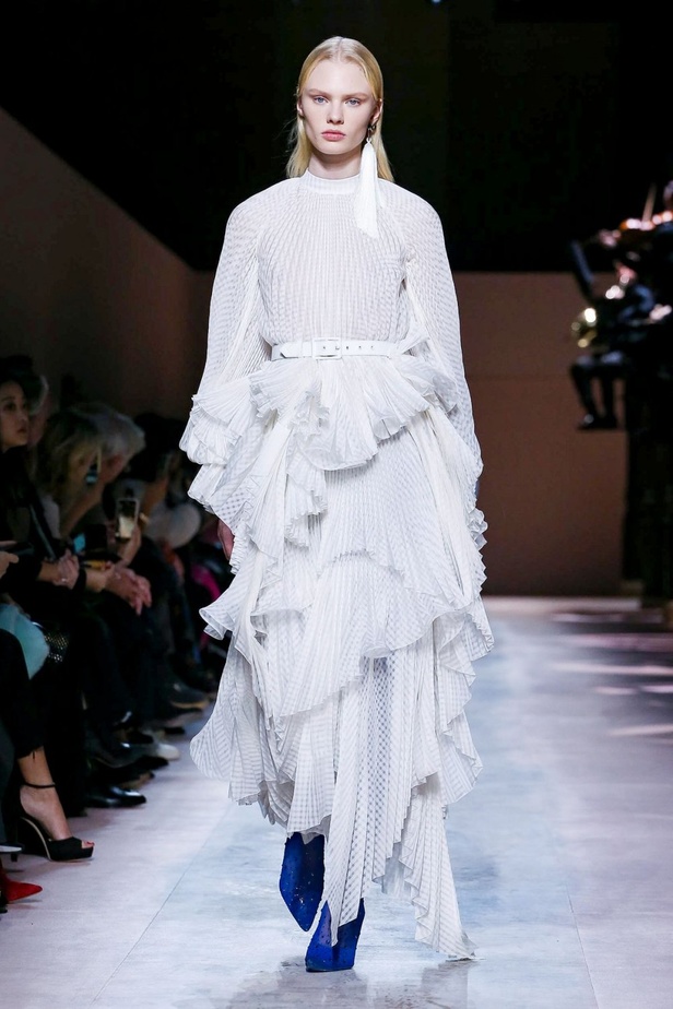 عرض أزياء Givenchy جيفنشي لـ haute couture لربيع وصيف 2020