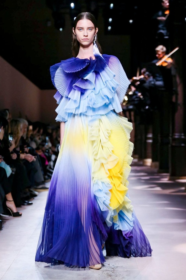 عرض أزياء Givenchy جيفنشي لـ haute couture لربيع وصيف 2020