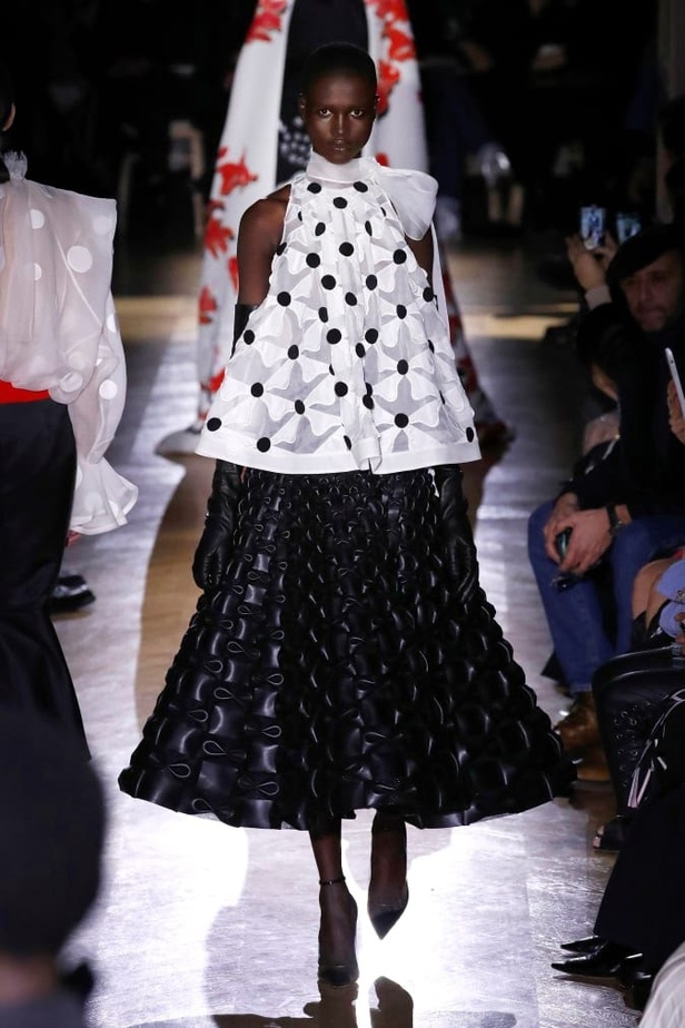 عرض مجموعة  دار Maison Valentino للأزياء الراقية ربيع وصيف 2020