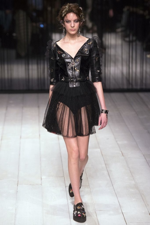 مجموعة الكسندر ماكوين لخريف وشتاء 2016