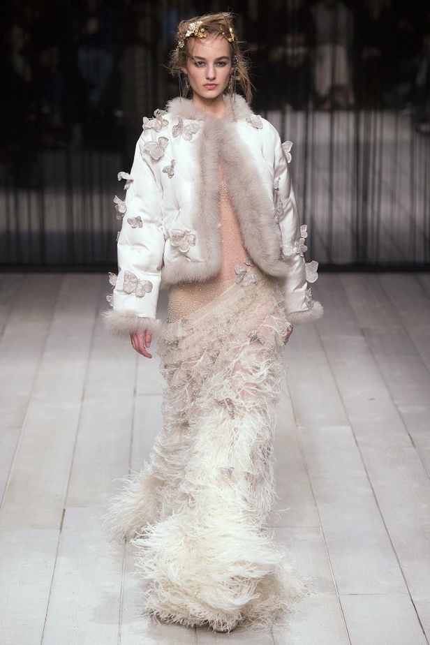 مجموعة الكسندر ماكوين لخريف وشتاء 2016