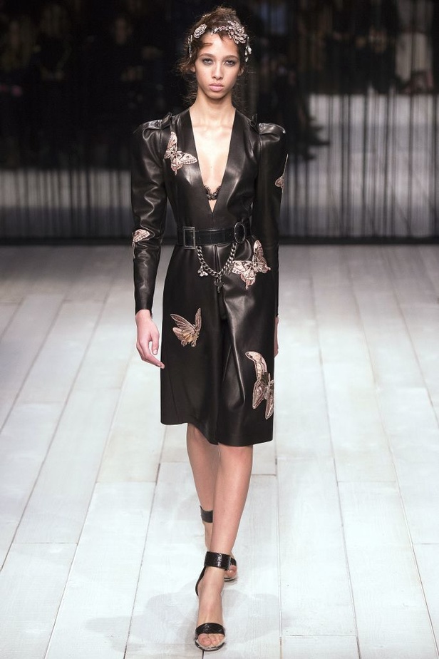 مجموعة الكسندر ماكوين لخريف وشتاء 2016