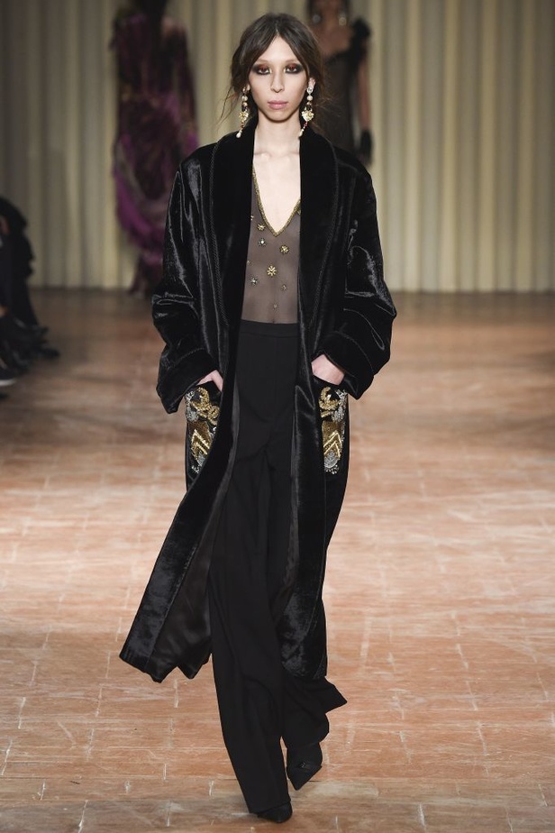  مجموعة Alberta Ferretti لخريف وشتاء 2017 !