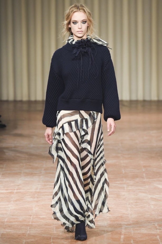  مجموعة Alberta Ferretti لخريف وشتاء 2017 !