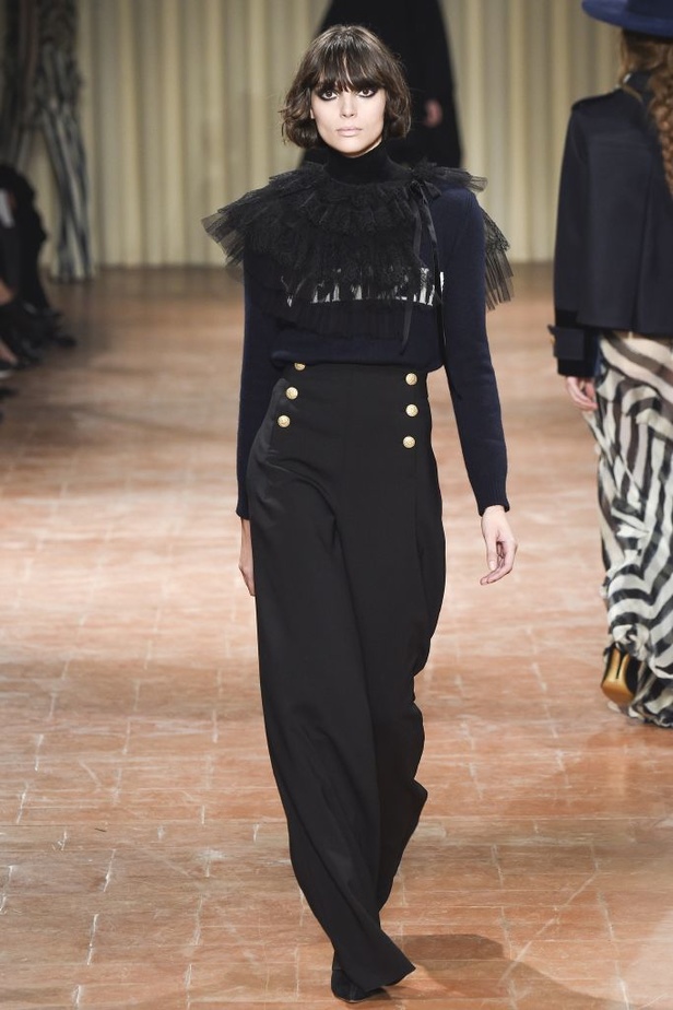  مجموعة Alberta Ferretti لخريف وشتاء 2017 !